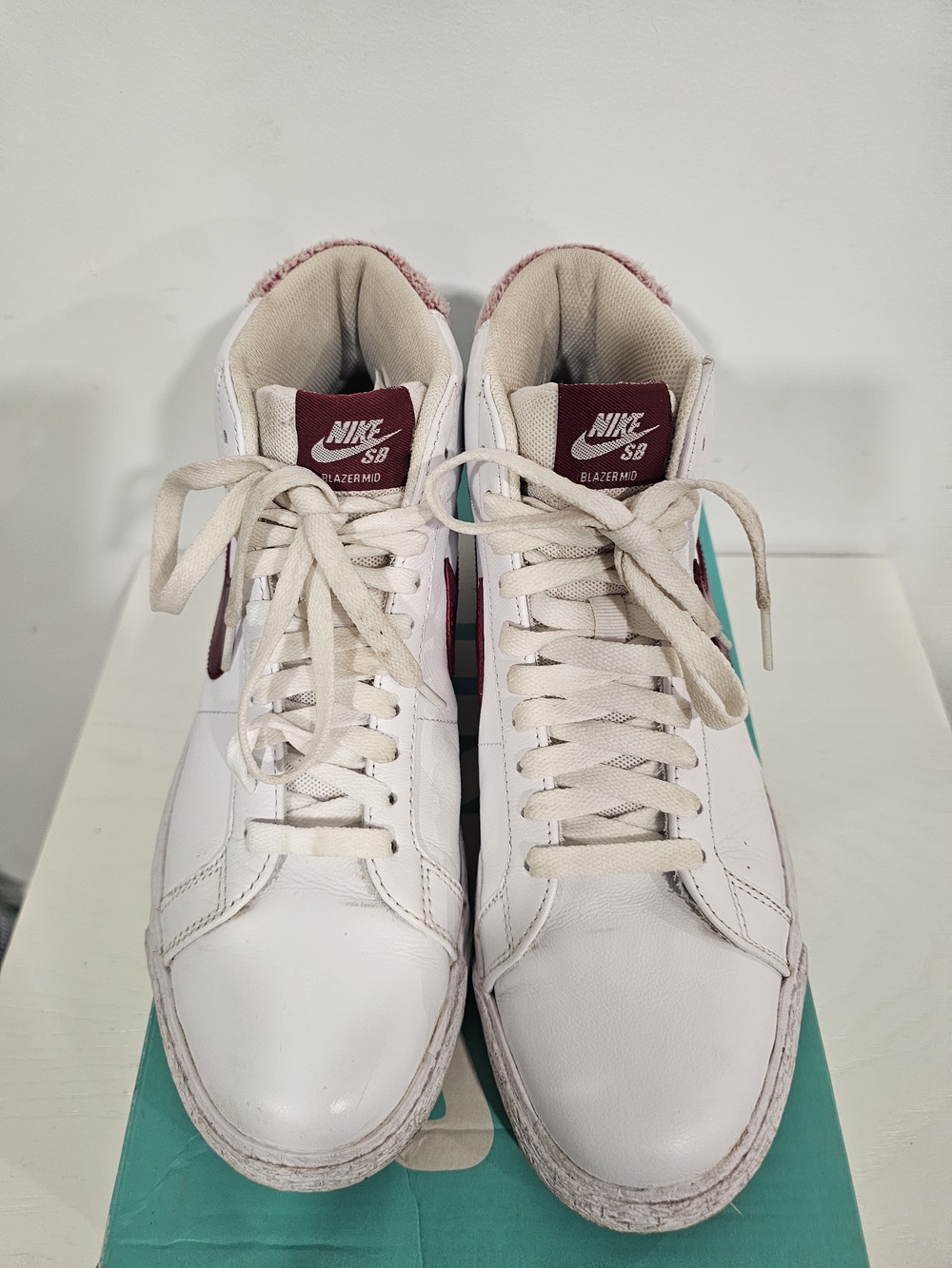 Nike Unisex White Sneakers with Maroon Nike Logo